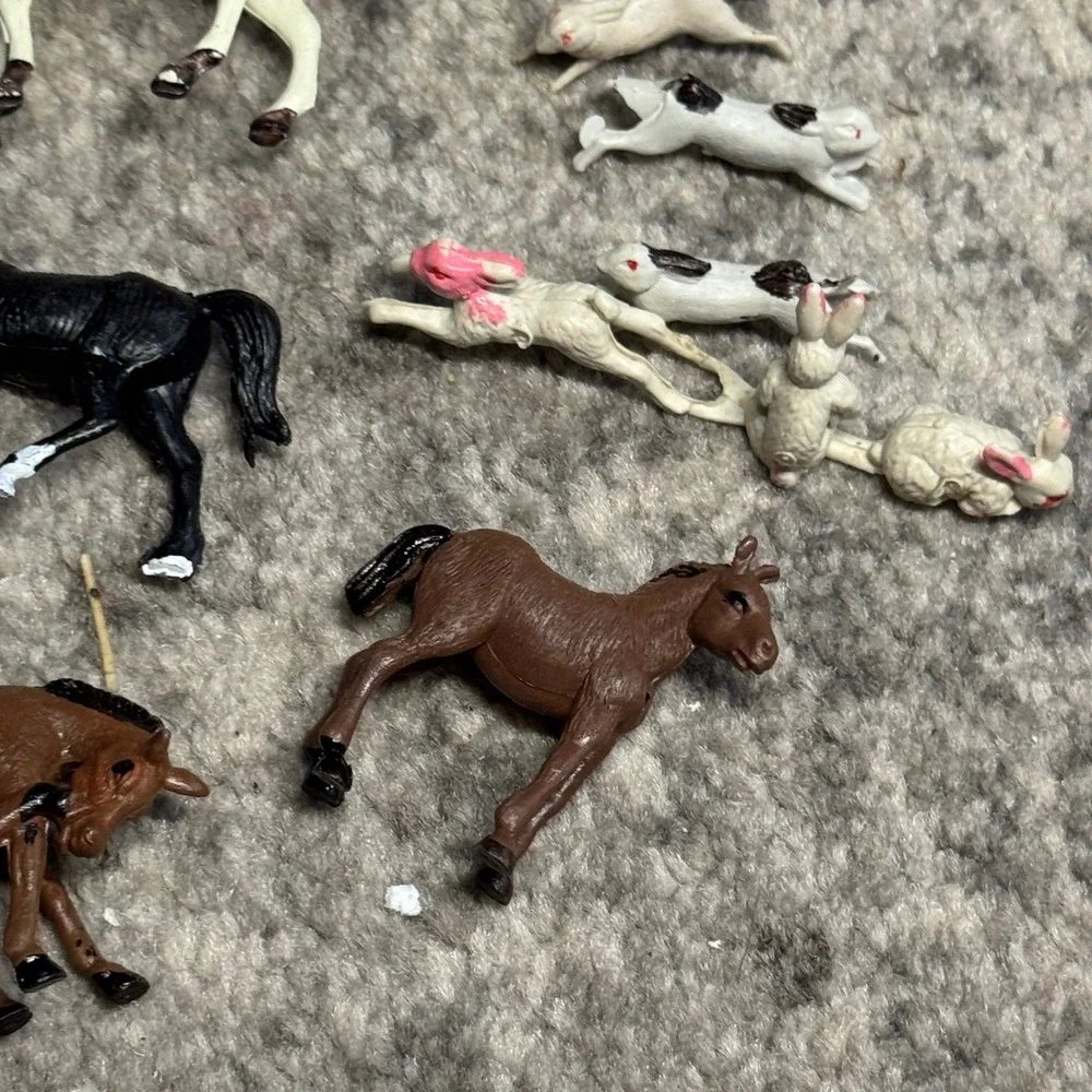 Vintage Pat Harris Farm Set Plastic Animals Figures Fencing Made‎ in Hong Kong